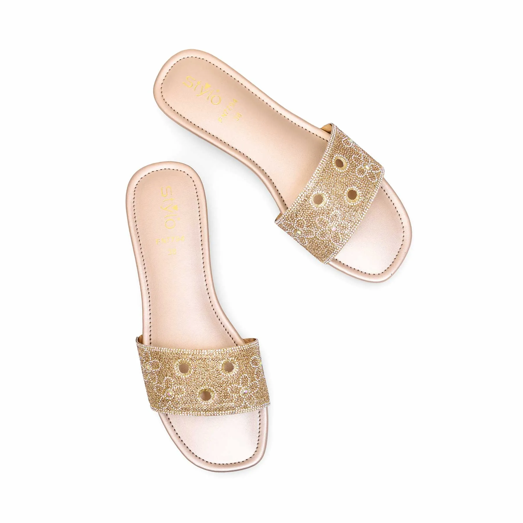 Golden Fancy Slipper FN7794